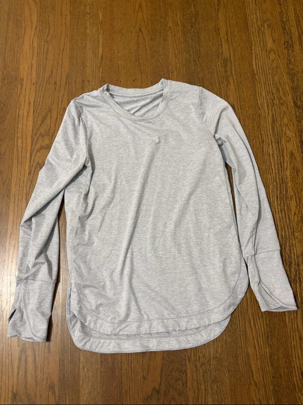 Athleta Light Gray Long-Sleeve Women's Uptempo Top size M